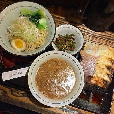 멘야산다이메 신사가로수길점