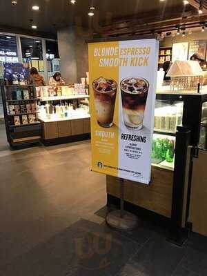 스타벅스 합정역점