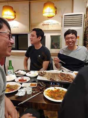 포앤비고기해물부페