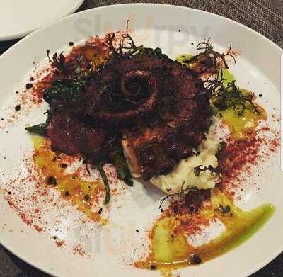 엘쁠라또 가로수길