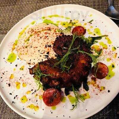 엘쁠라또 가로수길