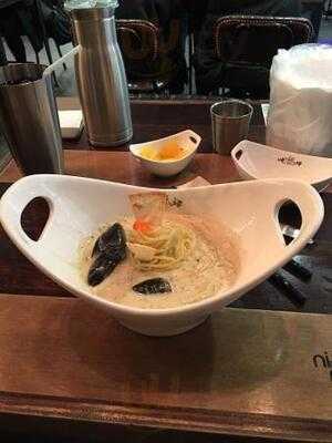 니뽕내뽕 타임스퀘어직영점