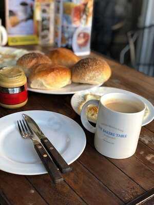 더 베이커스 테이블