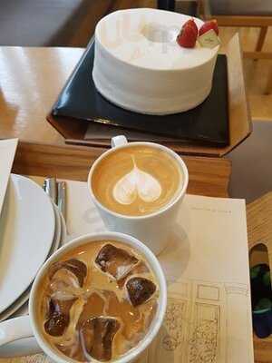 아티제 역삼신라스테이점