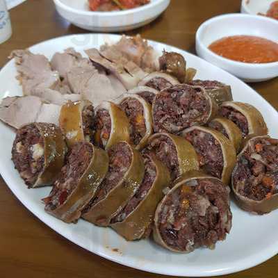 이모왕순대국밥