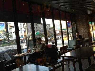 할리스커피 충무로역점