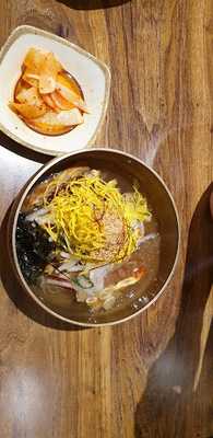 박군자진주냉면