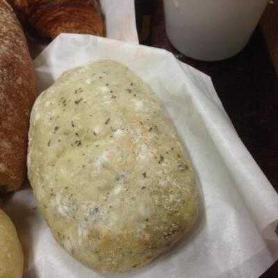 폴앤폴리나 서교점