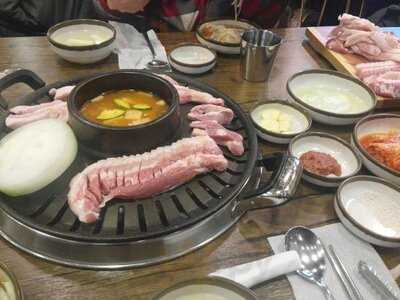 엉터리 생고기 연희점