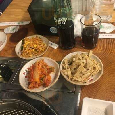 투뿔 한우 전문점