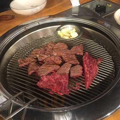 투뿔 한우 전문점