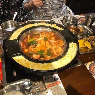 두끼떡볶이 현대시티아울렛동대문점