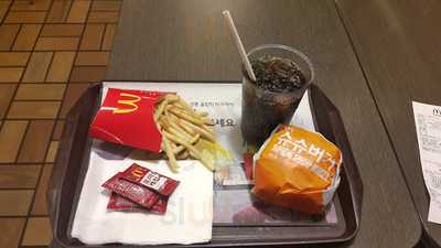 맥도날드 서울대역점