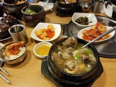 우촌 돌솥 설렁탕