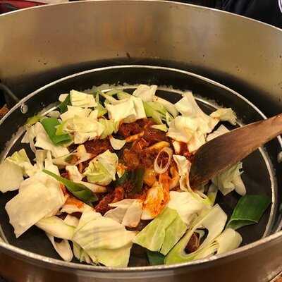 유가네닭갈비 명동2호점