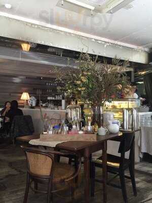 더 플라잉 팬 화이트