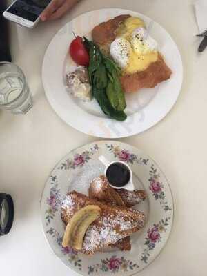 더 플라잉 팬 화이트