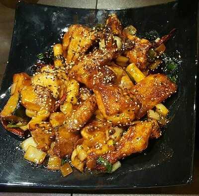 오븐에 빠진 닭 광화문점