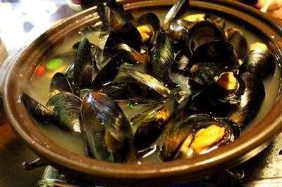 오븐에 빠진 닭 광화문점