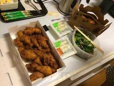 교촌치킨압구정점