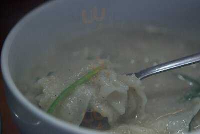 체부동수제비와보리밥