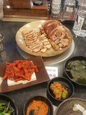 만족오향족발 - 동대문점