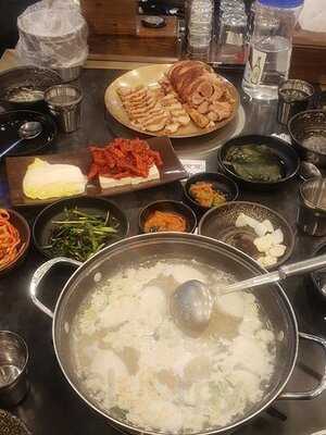 만족오향족발 - 동대문점