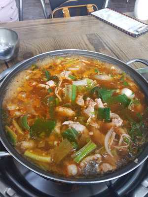 와촌식육식당