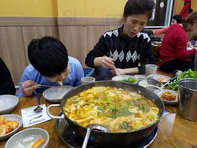 벌말다슬기해장국