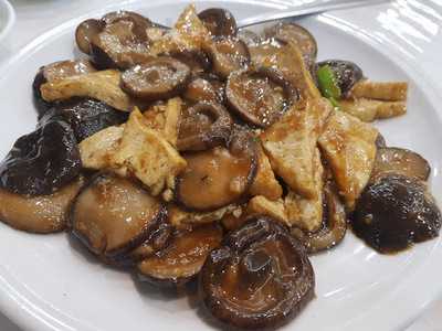 홀리차우 여의도점