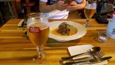 슬링 펍앤브런치