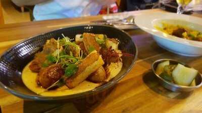 슬링 펍앤브런치