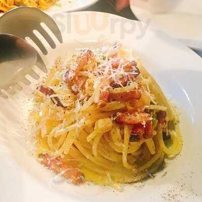 트라토리아 몰토