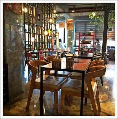 엉클스 홍대입구점