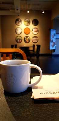 스타벅스 압구정역점