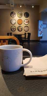 스타벅스 압구정역점