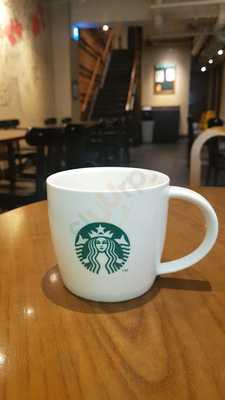 스타벅스 압구정역점