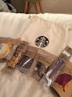 스타벅스 압구정역점