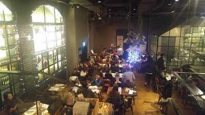 느린마을 양조장 강남점