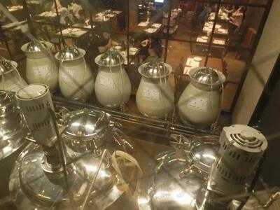 느린마을 양조장 강남점