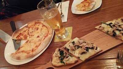 캘리포니아피자키친 명동점