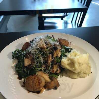 더 고져스 키친 & 펍