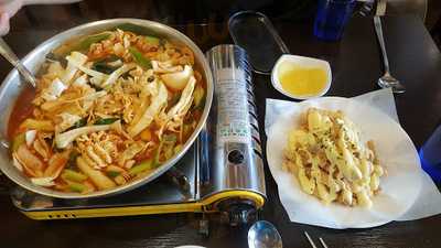 또보겠지떡볶이집 신촌히어로점