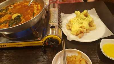 또보겠지떡볶이집 신촌히어로점