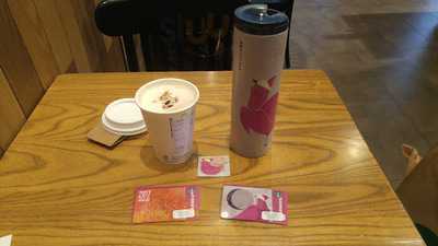 스타벅스 논현역점