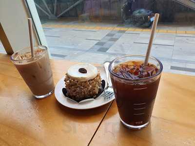 스타벅스 논현역점