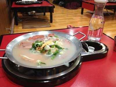 신촌 부대 찌개