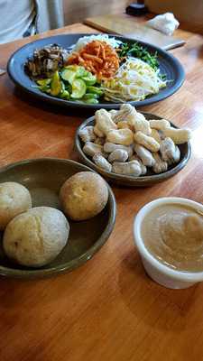 청국장과보리밥