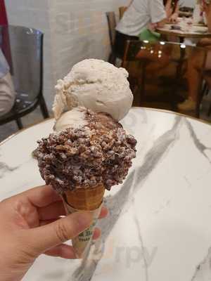 에맥앤볼리오스 - 이태원점