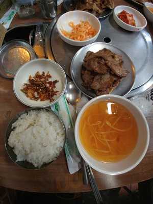 연남동돼지구이백반